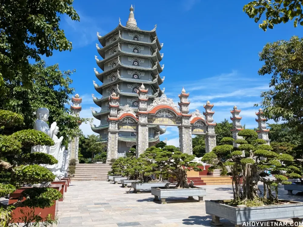 Linh Ung Temple